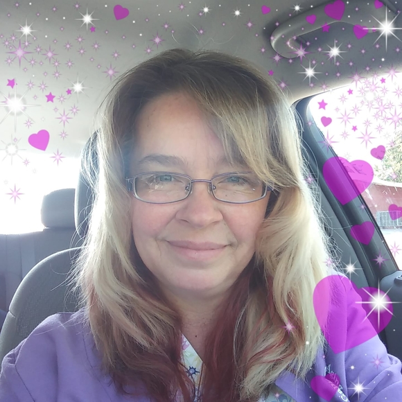 Meet your Posher, Amy - Picture 1 of 1